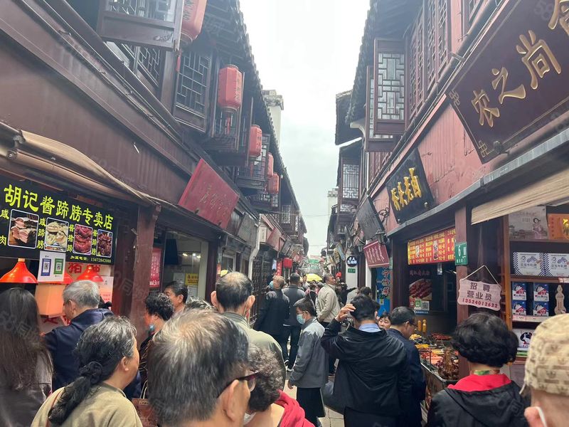闵行七宝老街商铺房东直租 带煤气 炸串小吃奶茶饮品业态不限