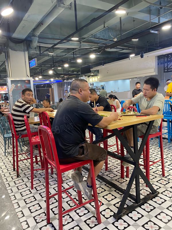 民族大学门口美食广场档口，已装修，外卖堂食均可。