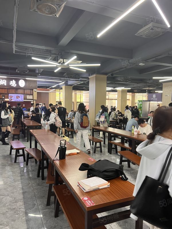 西安外国语大学 档口因家中有事，十年老店低价出租日均4000