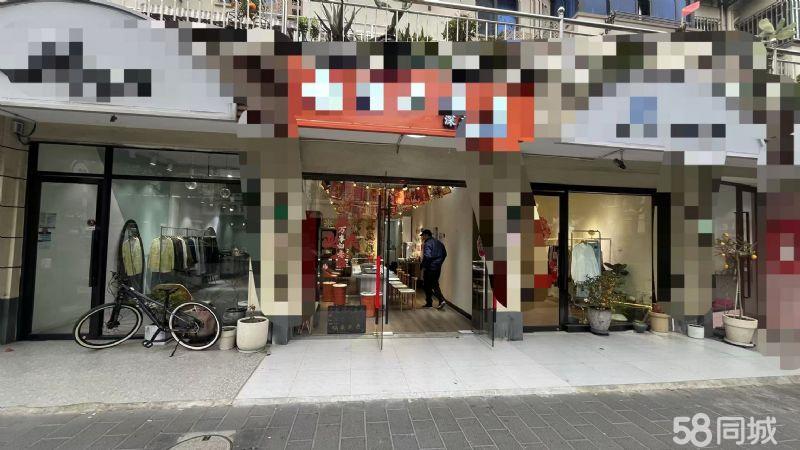 奉贤南桥育秀路店铺转让，房租便宜，周围小区覆盖人流量大