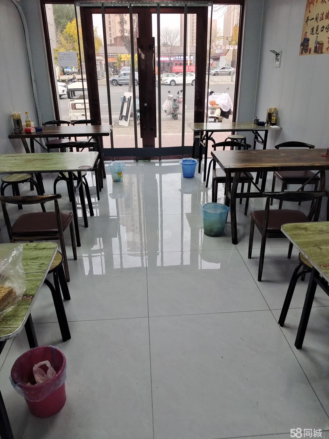 附近临近大学，设备齐全，旺铺成熟店铺，带技术转让，