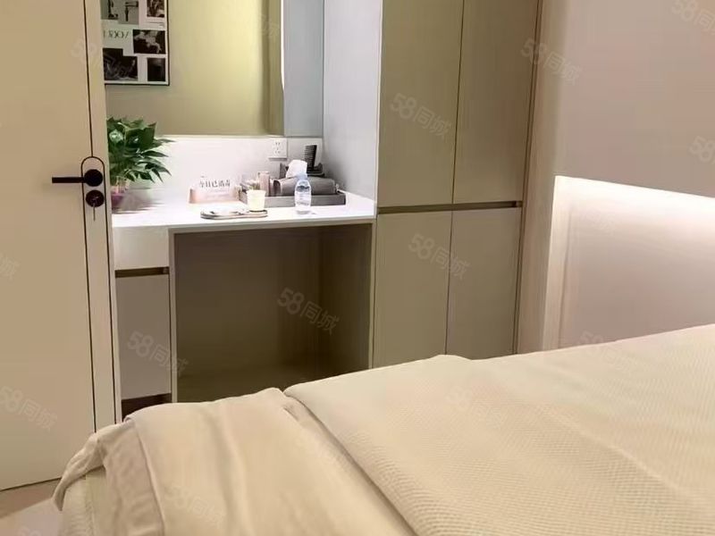 浦东张江沿街一楼精装皮肤管理店转让
