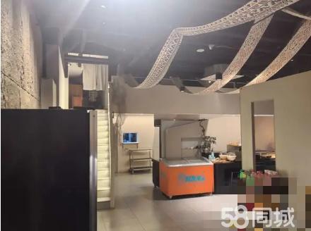 浦东惠南地铁口200㎡餐饮旺铺！带100+平独立花园，可做夜