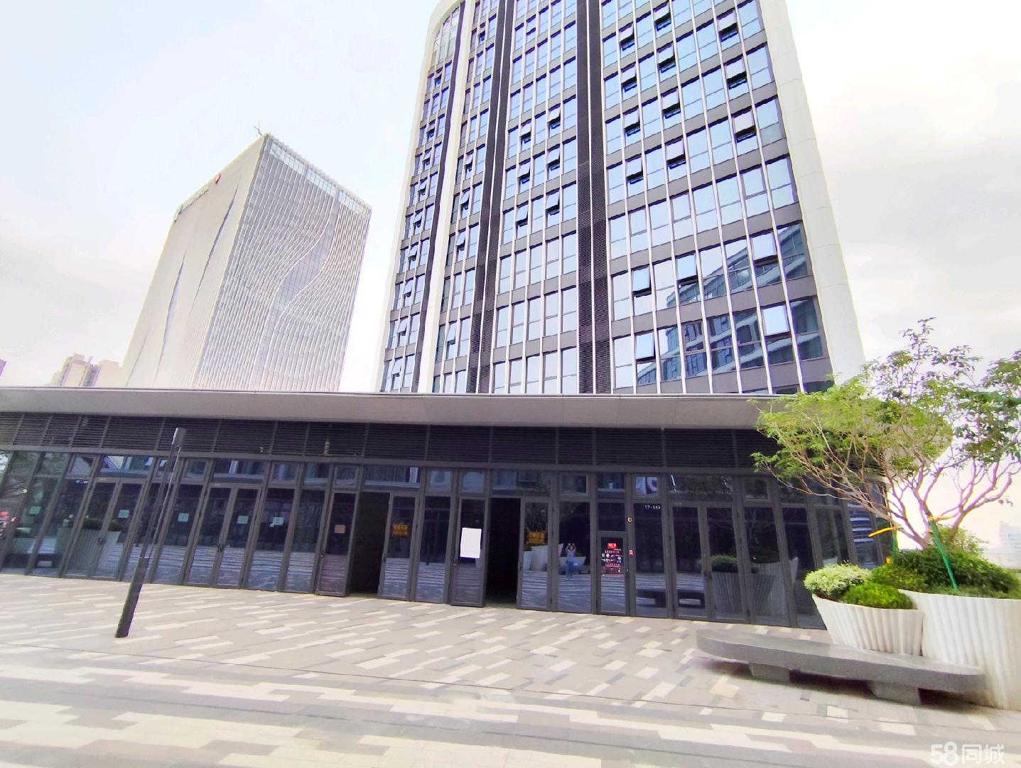 广州白云区.白云站、亚洲顶级综合交通枢纽商业街旺铺、业主直租