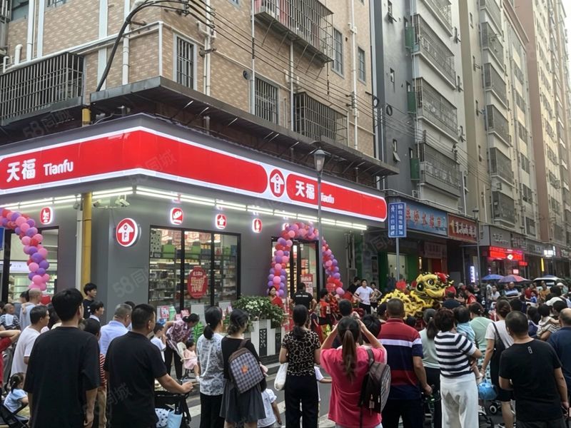 天福便利店整体转让 附近3万人流 有23档烟证 附近有公寓
