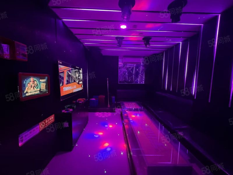 1304（店面帮）江夏区梁山头商业街精装KTV整转，生意稳定