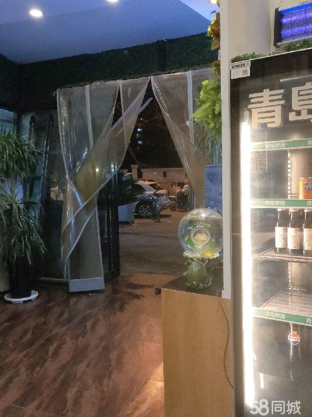 六医院旁边临街门面房直租,不限业态,餐饮证照齐全,可分租营业
