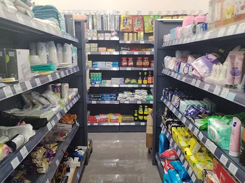 公寓口便利店 全请人 流水3500 适合创业夫妻跃入1万大几
