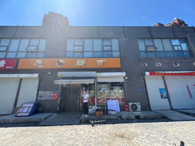 G燕郊815公交总站小区门口超市招分租或者转让，330平米