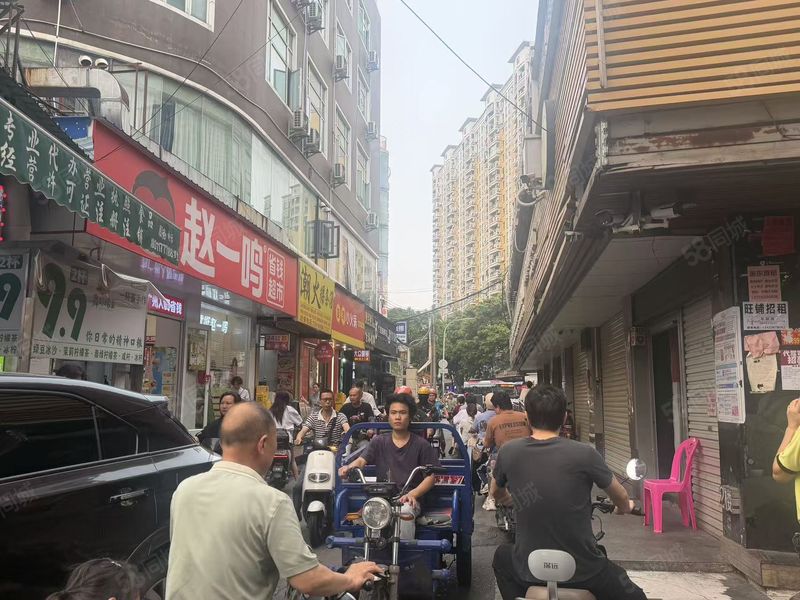 东圃大马路靓铺!临街靓位诚心转让!社区市场医院环绕!商业气氛
