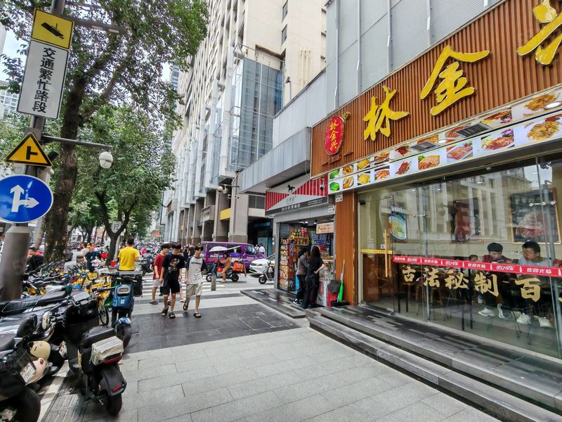 华强北临街商铺，适合小吃，早餐，包子奶茶，咖啡