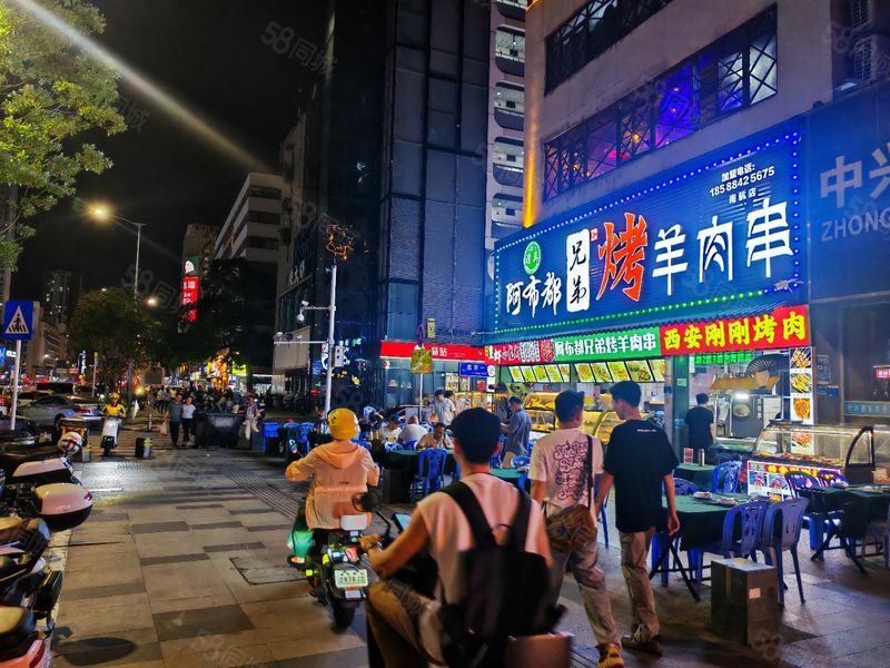 南山地铁口，品牌餐饮同排，实用300平临街旺铺转让