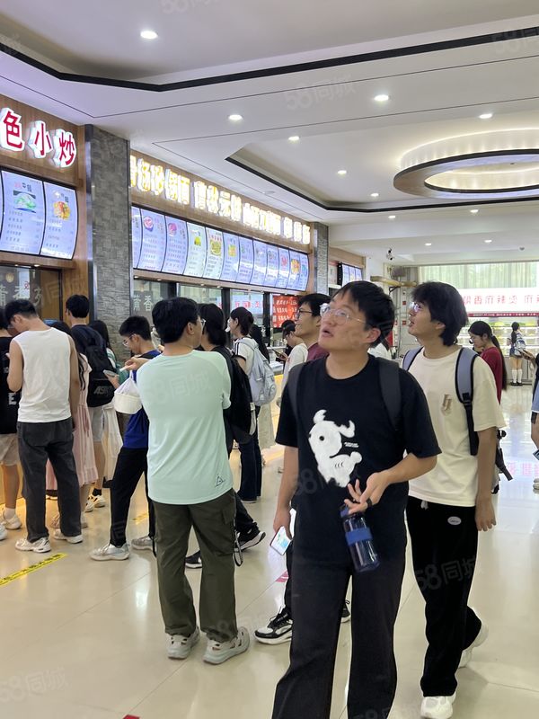 城区本部院校，在校生1.5万人，限餐饮类，报产品进