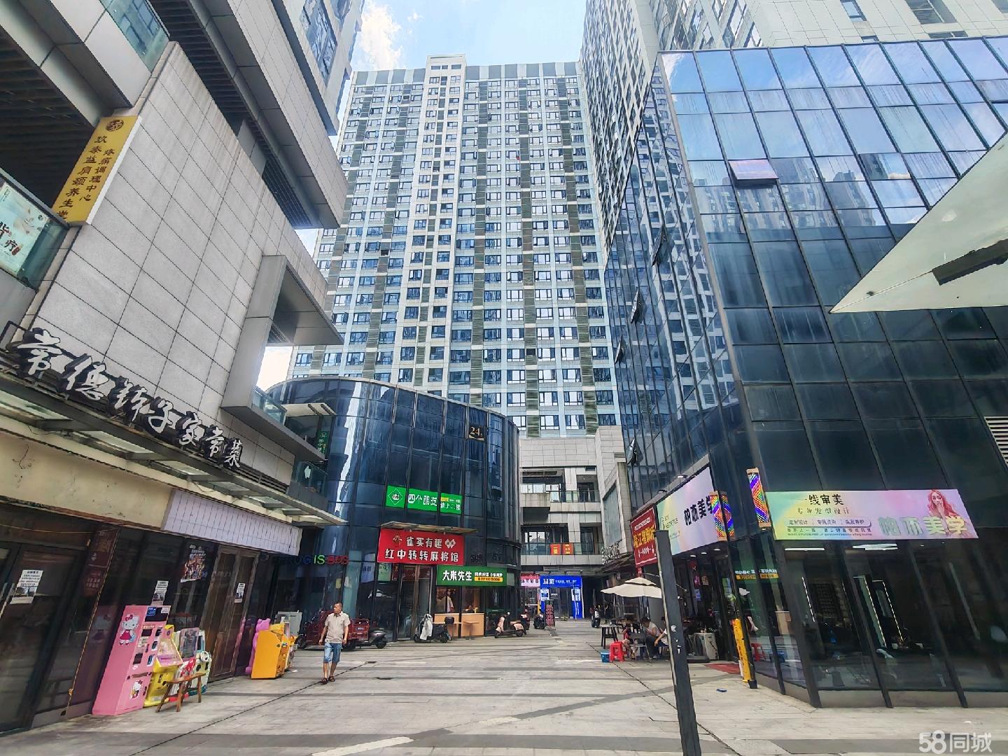 嚯米璞宿酒店(黎托路店营业中）地下停车场临街大铺出租