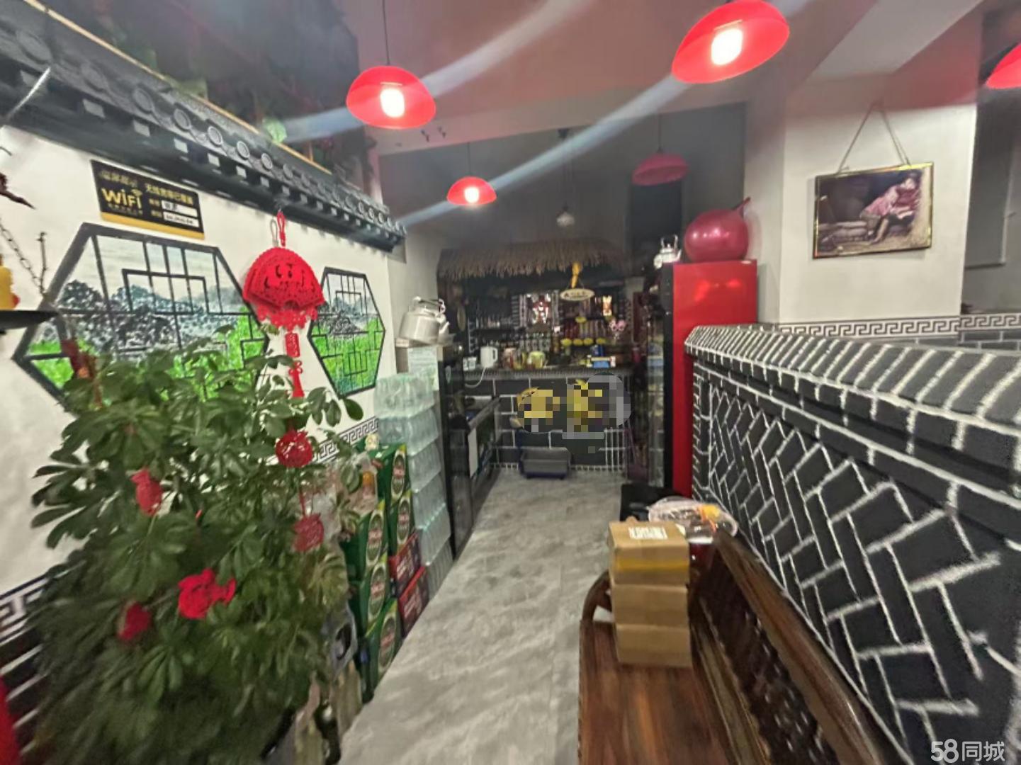 超低价转主道多条公交线客源稳高校旁可分租，车位三项电地铁站