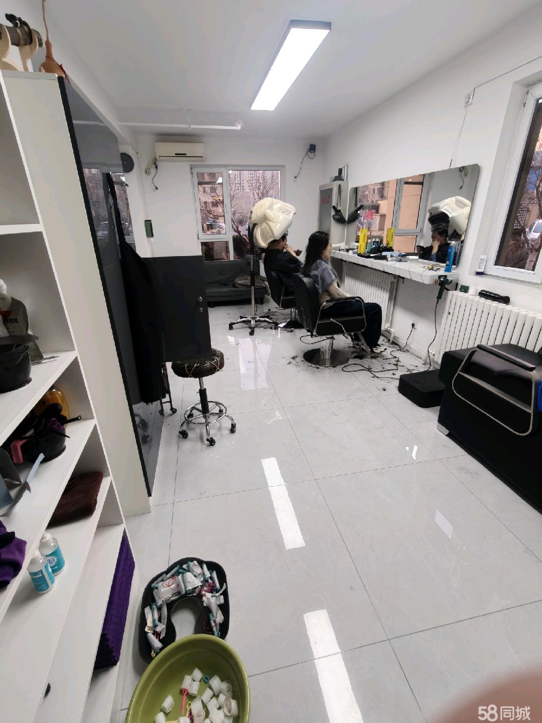 房租便宜，客源稳定理发店出兑，个人原因，皮肤过敏转行