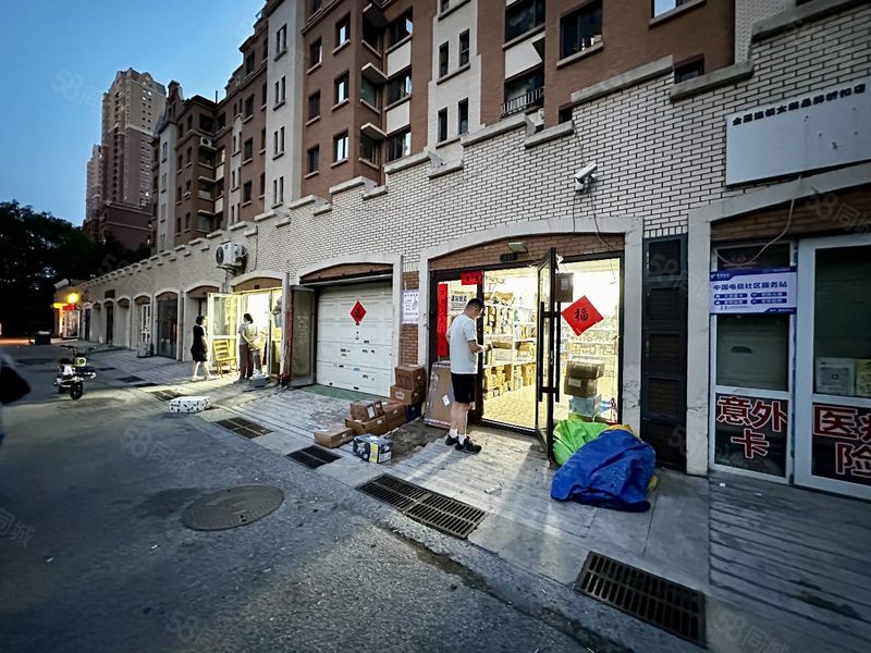 于洪荷兰村900多件，送货很少的快递驿站出兑转让，派费四毛五
