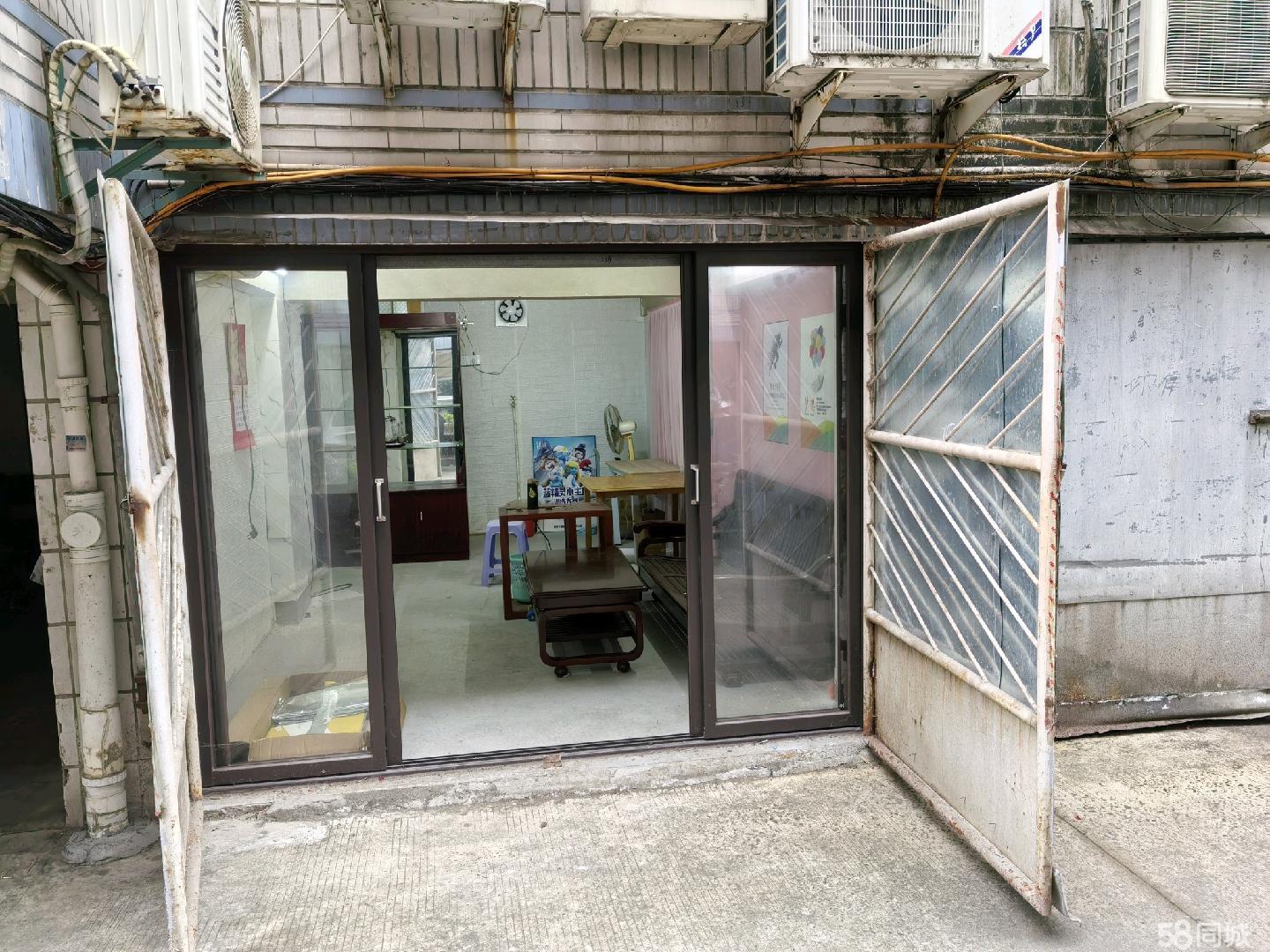 库、店兼用,大小可以合并,可做工作室、仓库或者商铺,房东直租