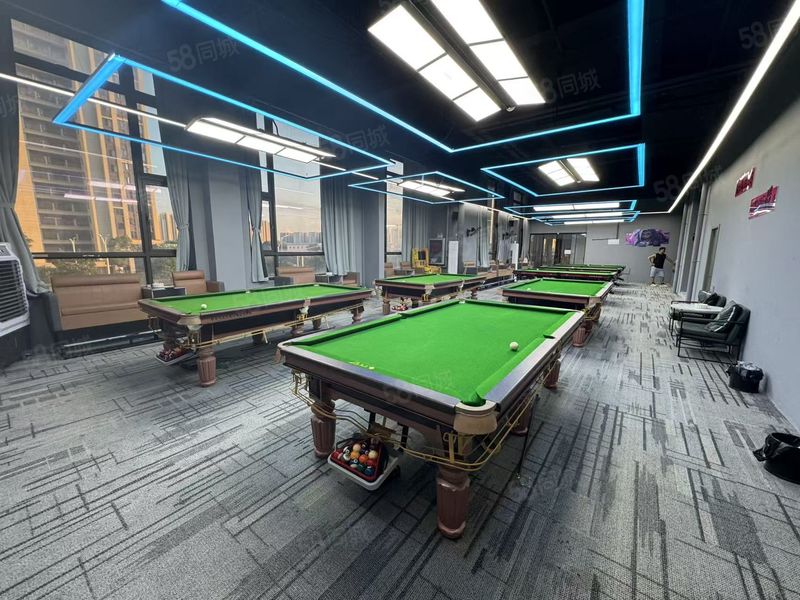 1375（店面帮）东西湖区径西八路台球棋牌店整转，装修精致！