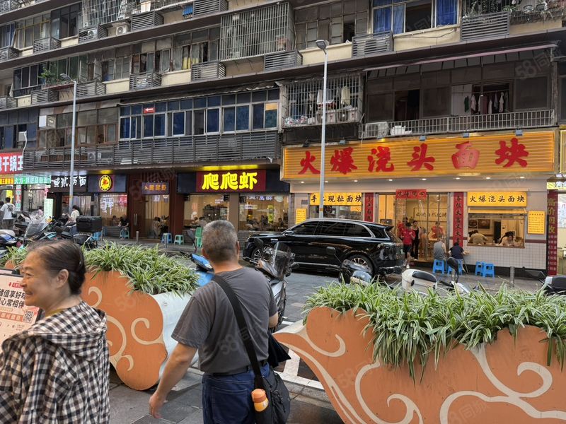 九龙坡杨家坪 餐饮街两层楼 大转角大门头连锁餐饮转让18万可