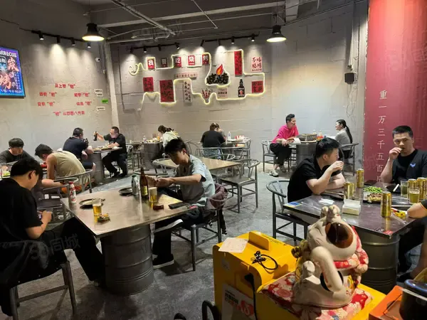 沿街地铁口招租面馆炒菜水饺馄饨除烧烤外均可