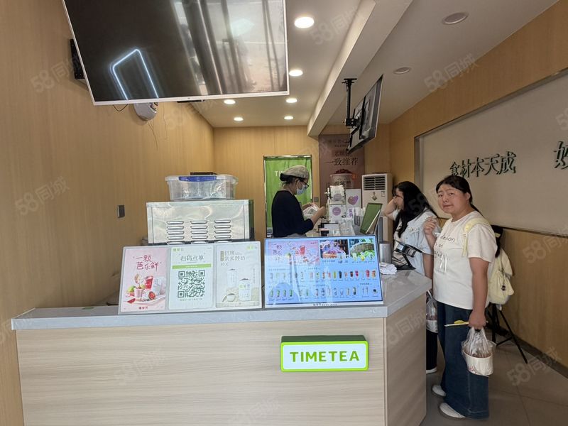 冷饮店40平可空转，2万余人高校内，女生占8成