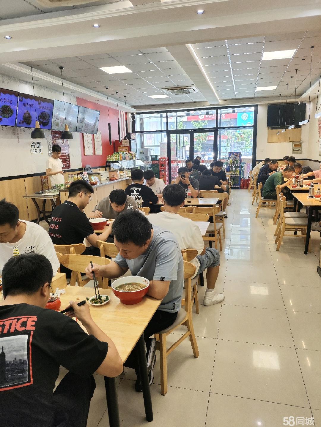 转让火爆面馆，周边商场，温泉，，