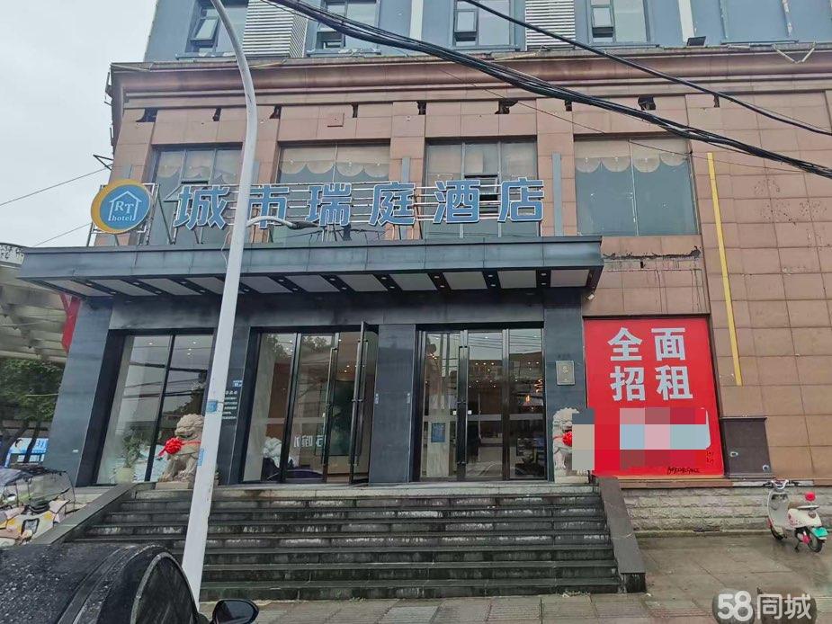 江夏体育馆临街700平旺铺出租 多业态可做空间开阔实用