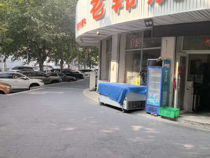 侯一小区十字路口带包间可外摆烧烤店转让