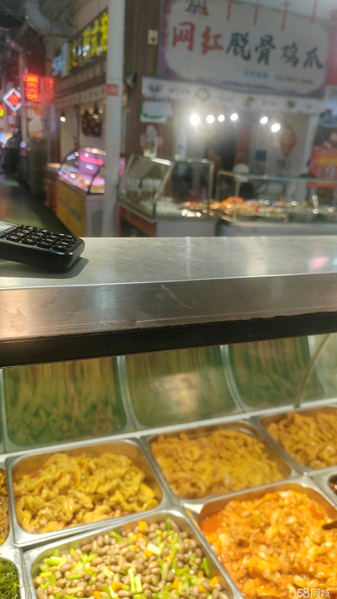 多年老店，兑费面议，市场门口，地理位置好，着急出兑，家中有事