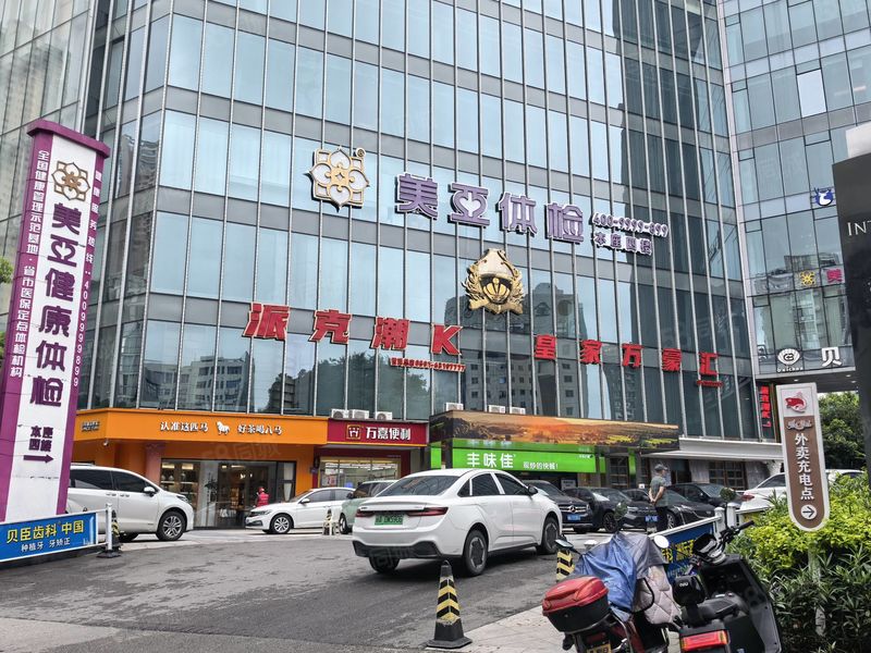广达路十字路口可餐饮 适合品牌特色餐饮 酒庄 高端品类