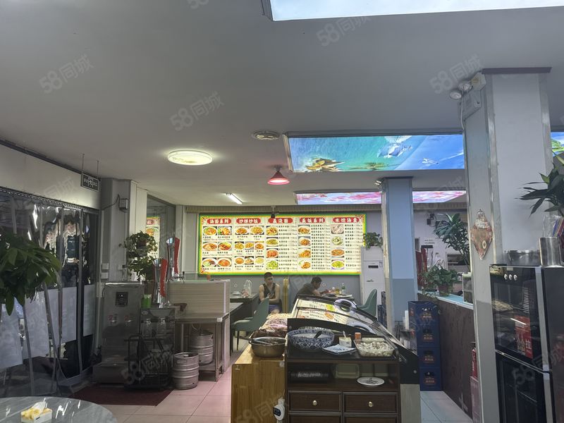 G顺义衙门村村中心繁华位置餐馆低价转让店铺面积210平米