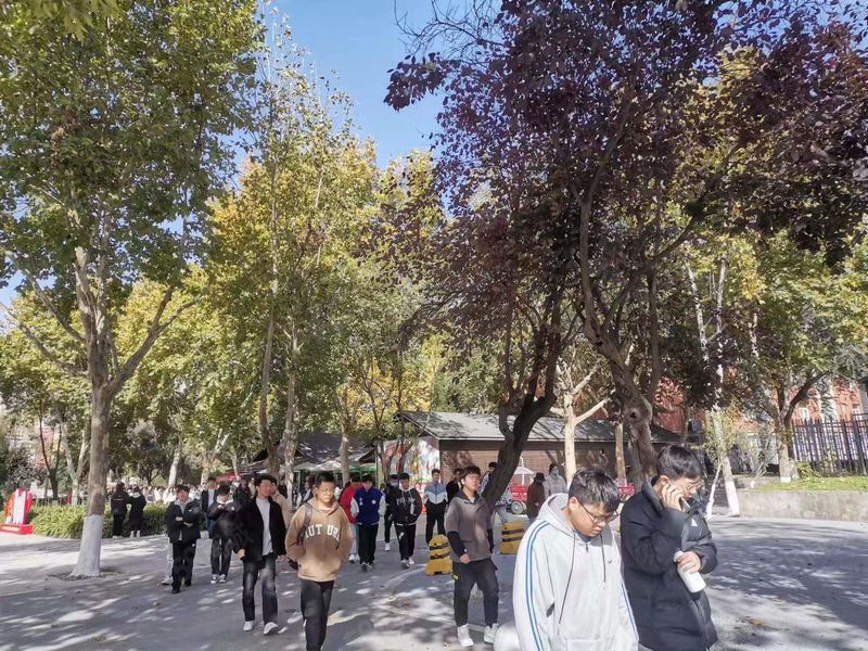 万人国防学院宿舍楼下独立店可超市零食奶茶水果烘焙炸鸡沙拉汉堡