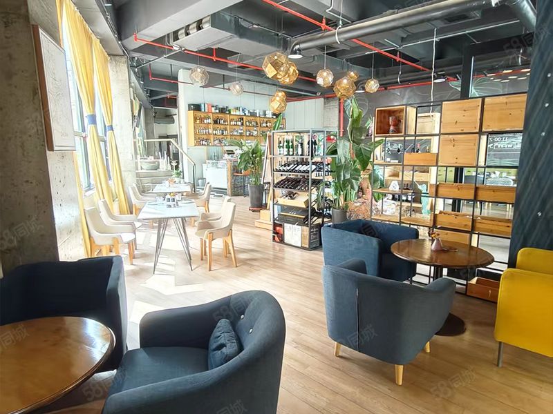 （全 金 铺 网）5万含房租转让！黑石礁可外摆260平餐饮店