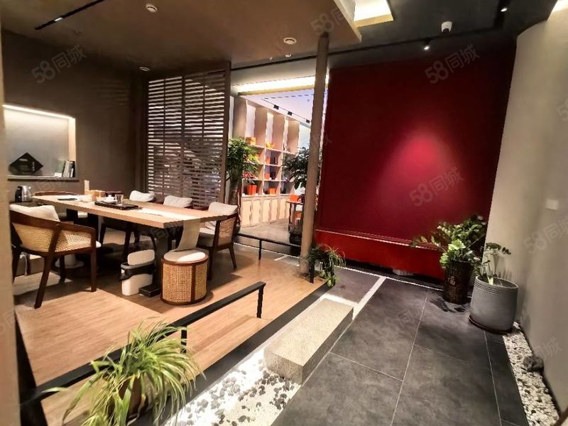 宇宙中心省，沿街一楼精装茶叶店200平仅租1.6w