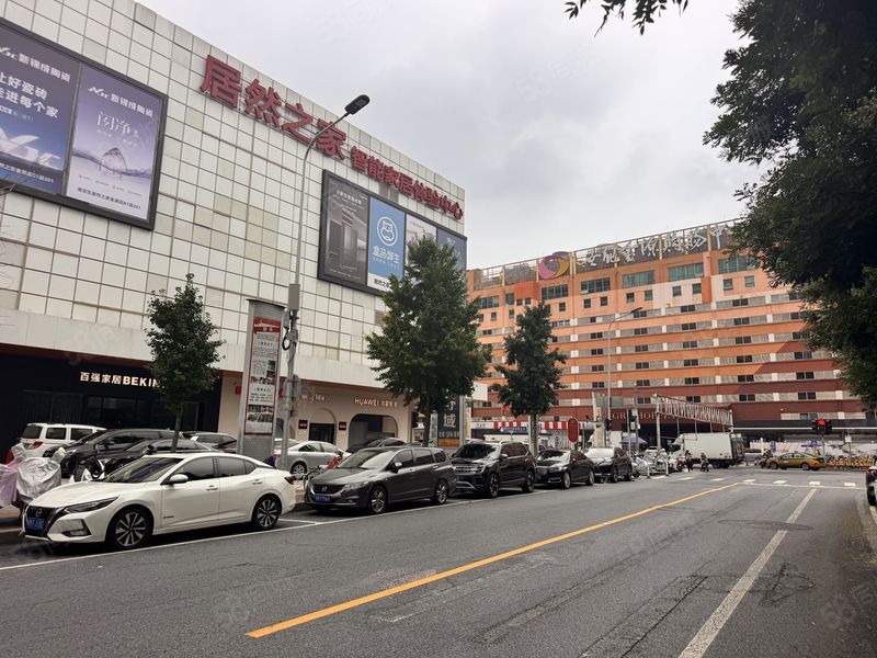 G海淀世纪金源购物中心商圈台球厅低价转让，店铺面积200平米