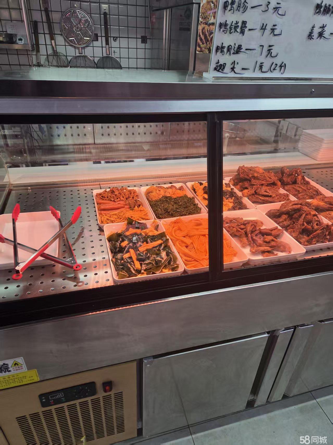 昌临美食广场临街餐饮档口