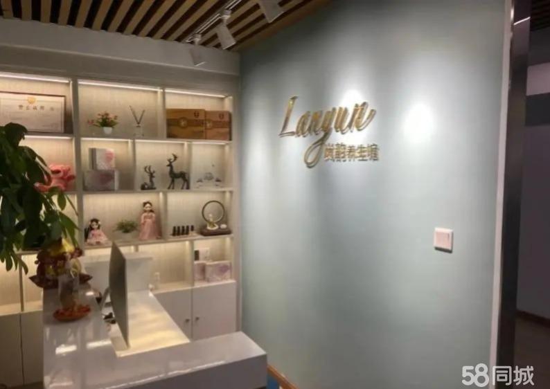 房东直租 紧邻地铁 适合多种业态 价格可谈 停车方便