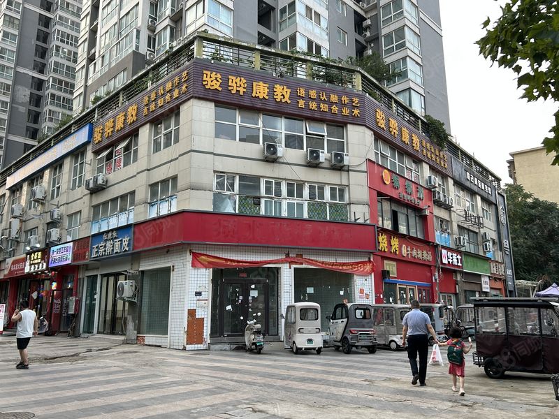 （迅 帮）金水区十字路口正拐角处45平到167平旺铺出租