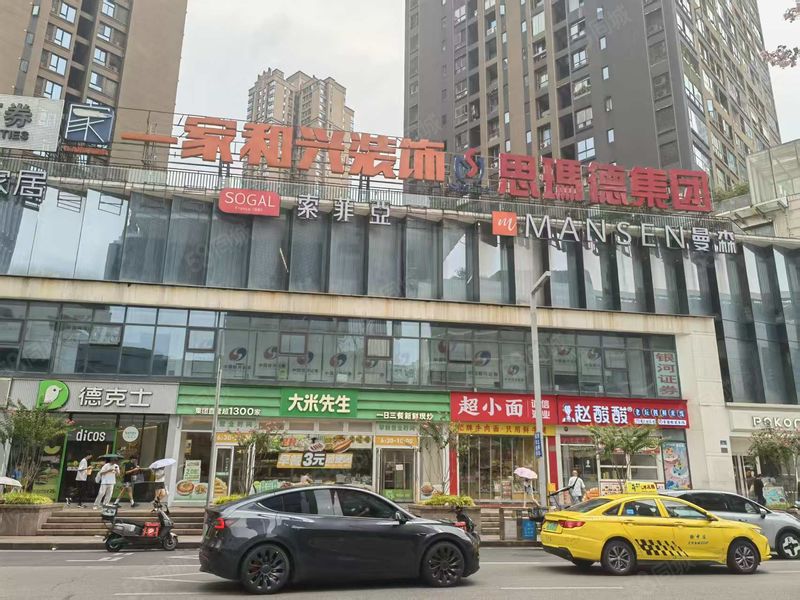 万象城临街96平旺铺直接出租无转让费,适合各种业态人流量大