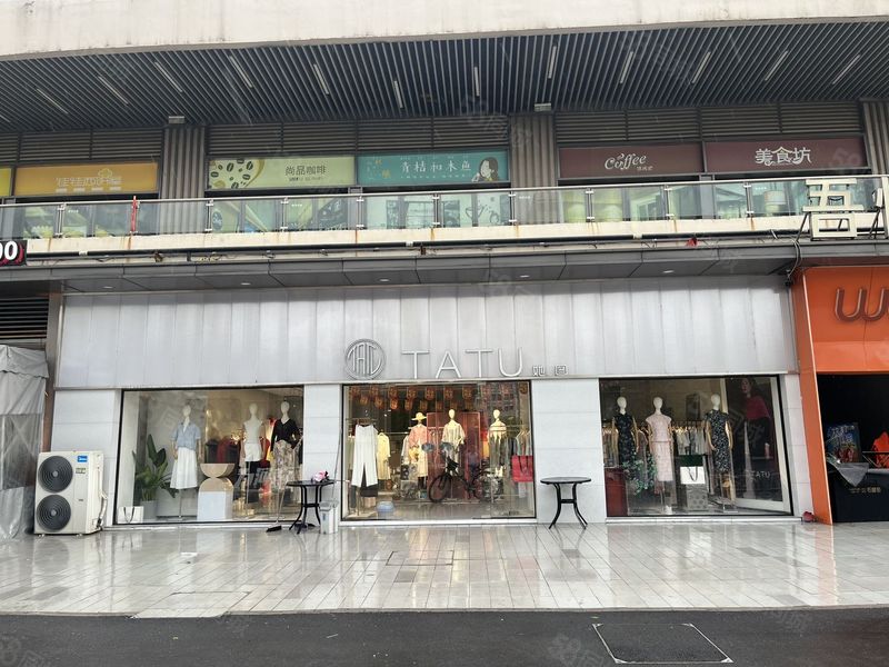 998荥阳吾悦广场247平15米门头带外摆空铺转让