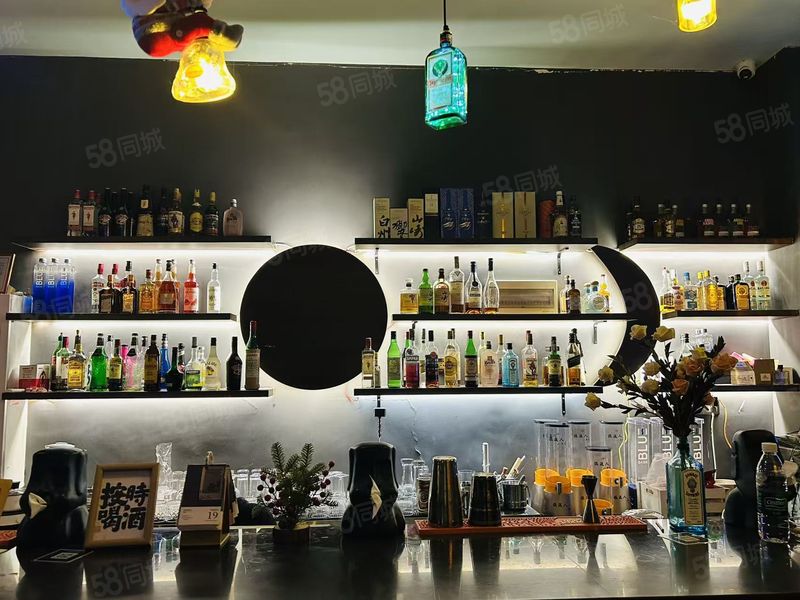 1402(店面帮)汉阳区知音大道精装小酒馆整转,生意稳定!