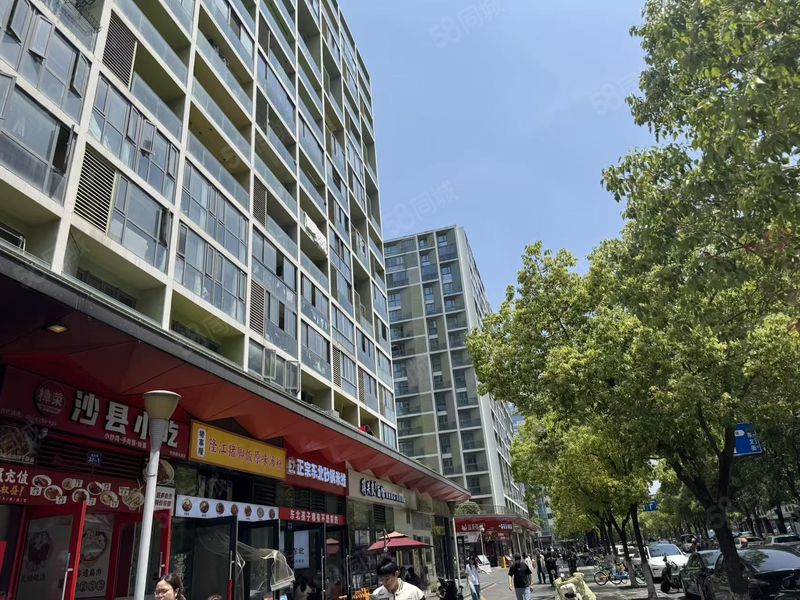 满入住公寓加大型产业园，有燃气可明火，展示面6米。