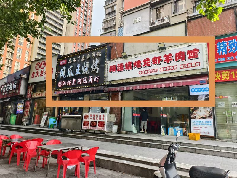 园林路港东名居15米大门口餐饮门面转让 外摆场地大