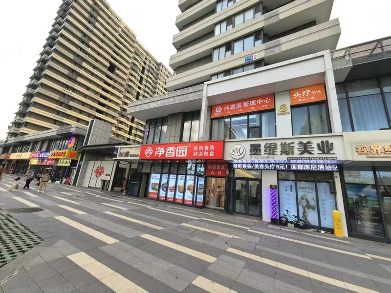 （闪 铺商业）阳光100六期商业街 新装修美容头疗店铺转让