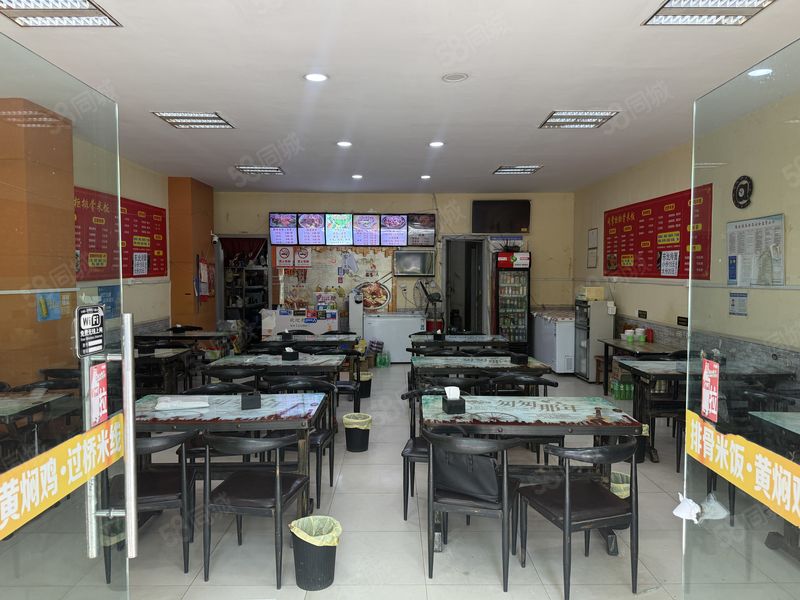 (捷铺商业)无转让费大门脸九水东路240平临街门面 行业不限