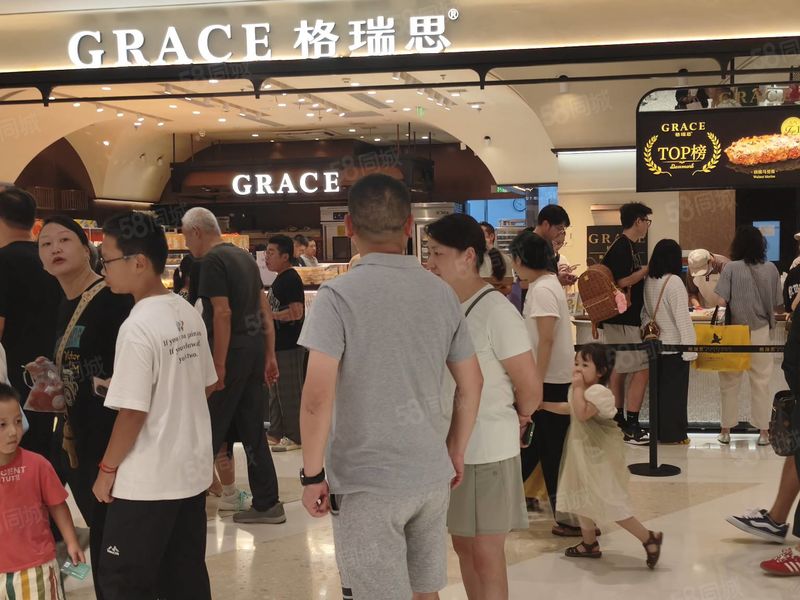 直租 五四万象城地铁通道口五米门头餐饮铺可做各种小吃奶茶等