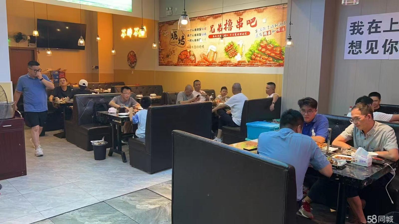 烧烤店转让 可以外摆 有包房