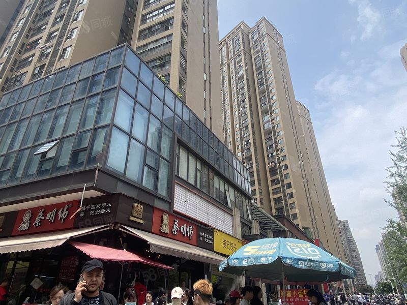光谷曙光星城办公底商门面 有转让费 猪脚饭饺子粉面冒菜麻辣烫