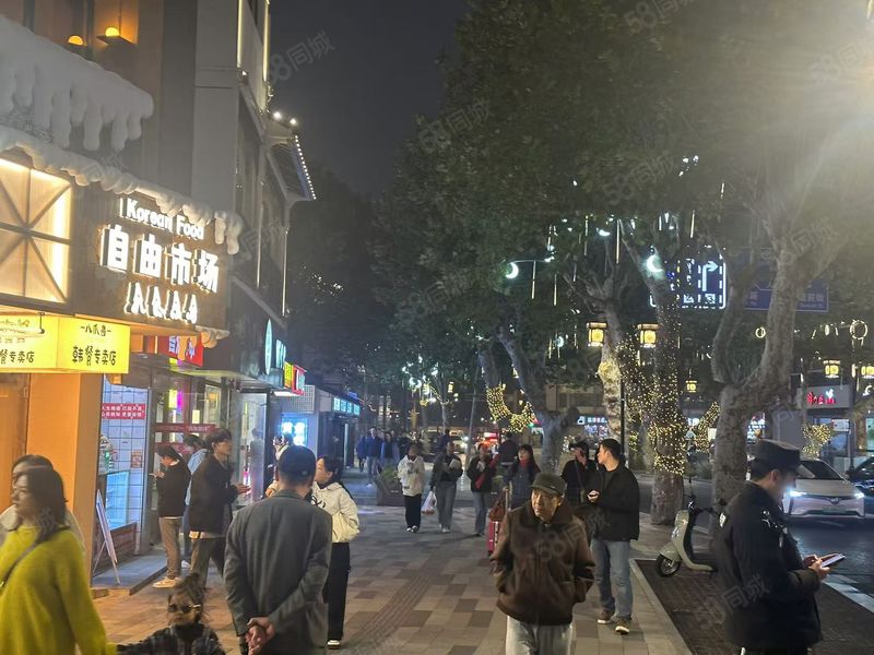 网红十梓街东哥川菜舘旁30平转让适合奶茶面米线馄饨咖啡烘焙